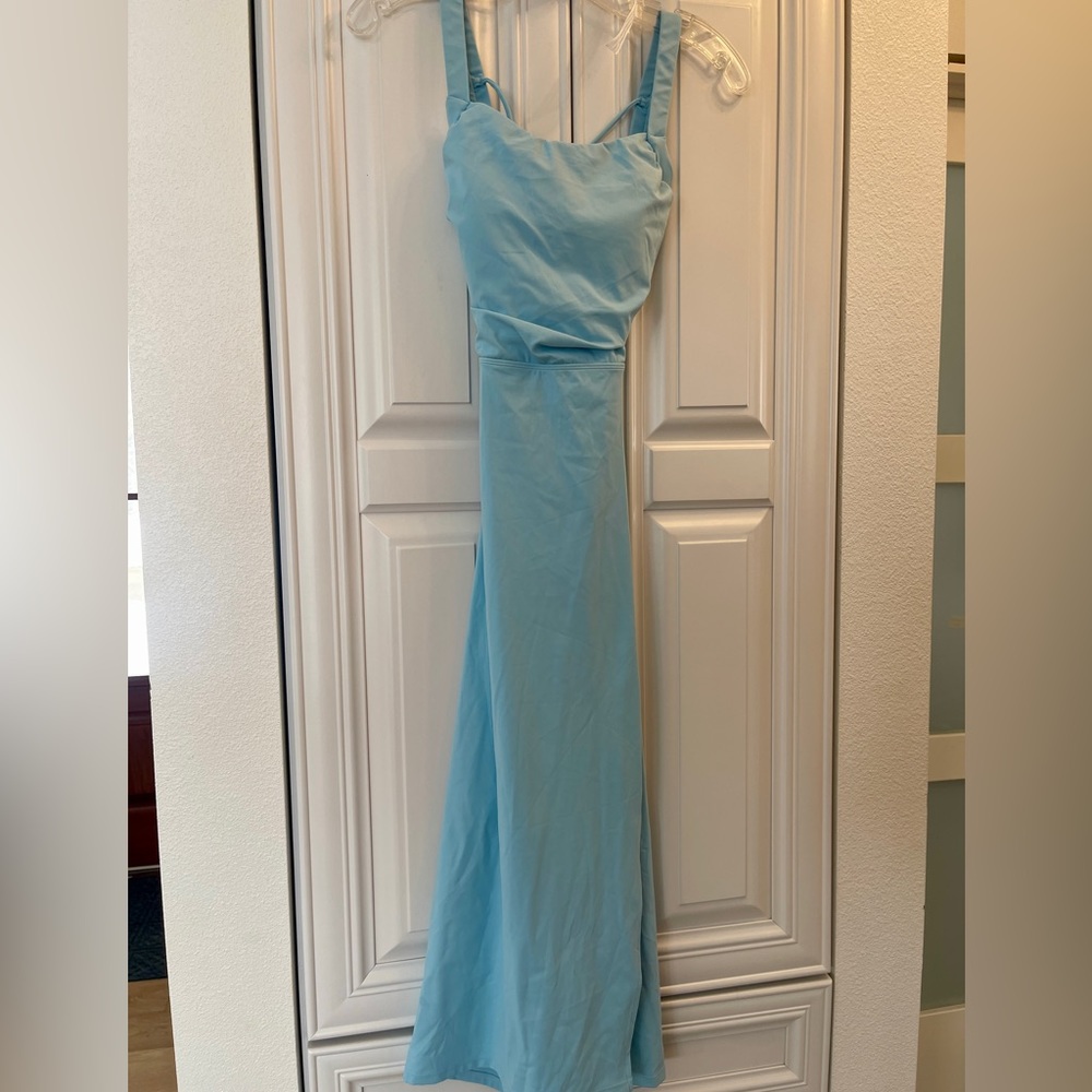 HALARA MAXI DRESS (1114). NWT. SZ M. LIGHT BLUE